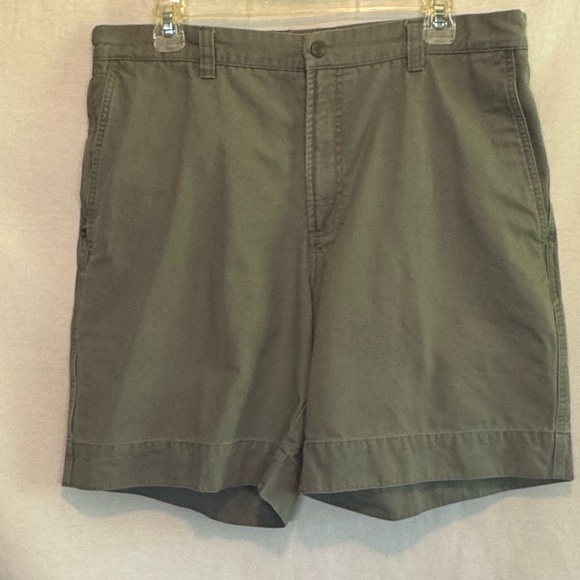F-108 Men’s Columbia Khaki‎ Green Flat Front Fixed Waist Summer Shorts Size 36 - Picture 1 of 12